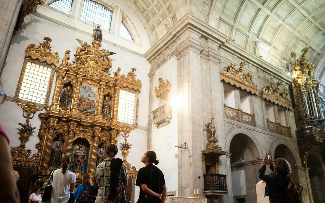 Porto: Fado Show with Guided Tour in a Historic Monastery Image 10