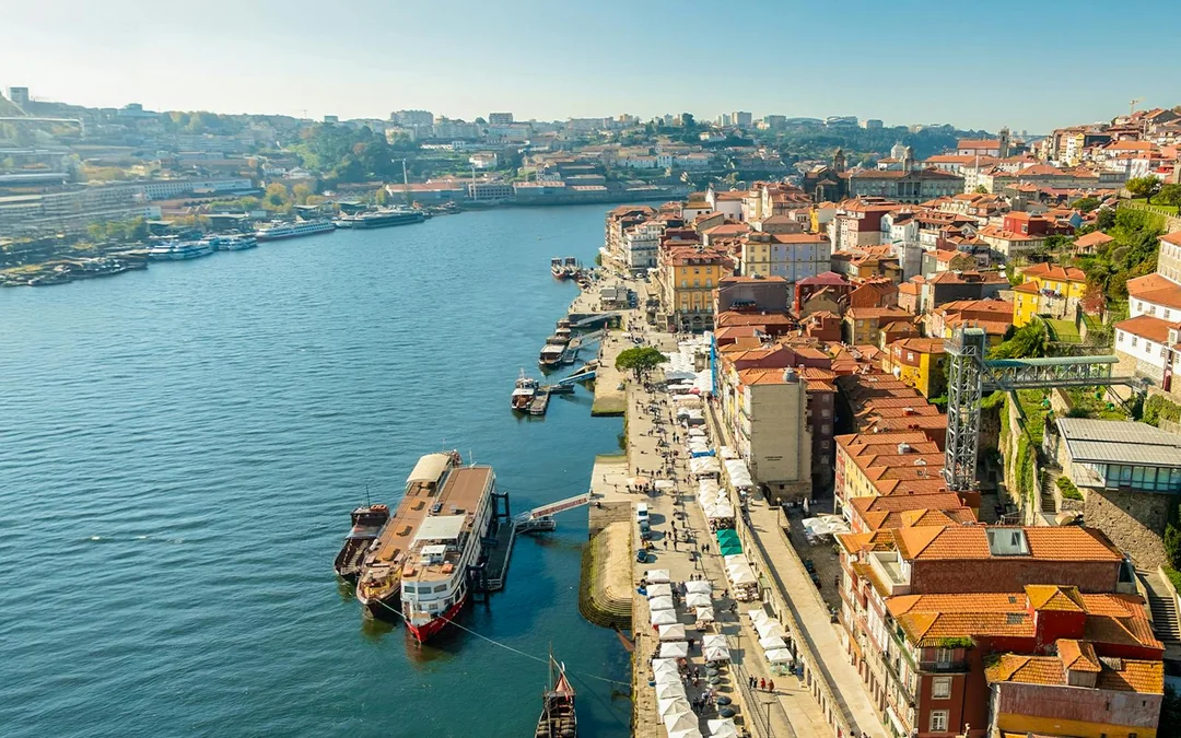 Porto Guided Walking Tour: Lello Library, Douro River Cruise & Cable Car Image 5