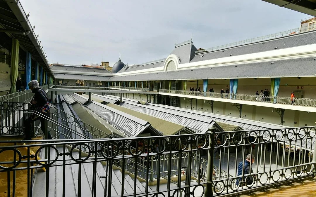 Porto Signature Experience: Walking Tour with Wine Cellar Visit Image 10