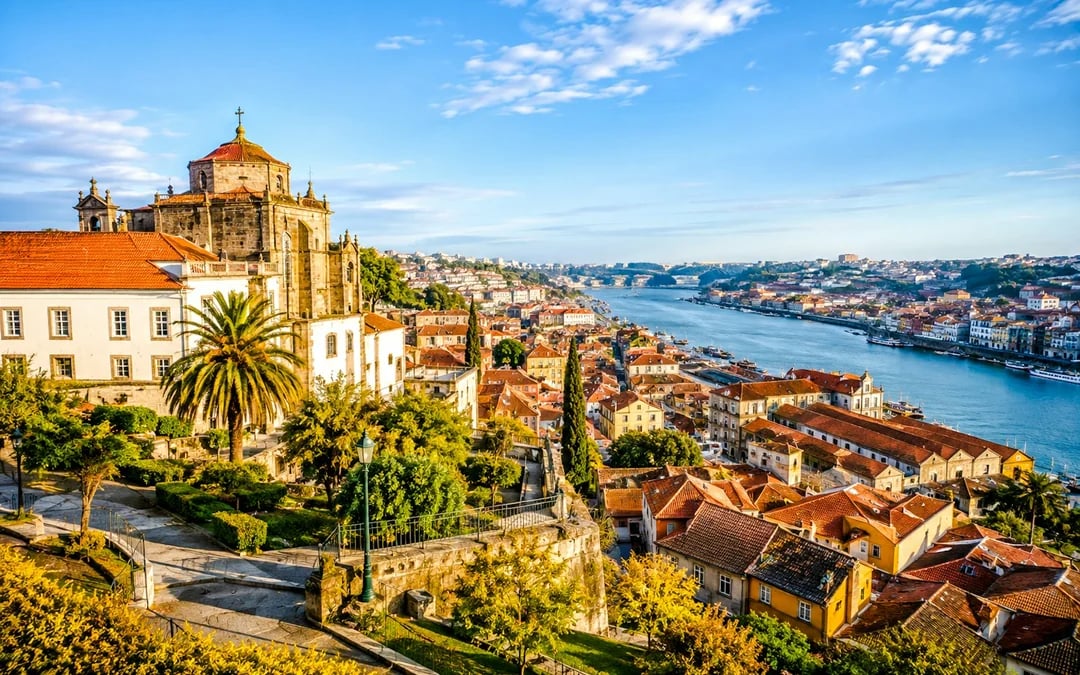 Porto Walking Tour with Lunch, Wine Tasting and Douro River Rabelo Boat Cruise Image 4