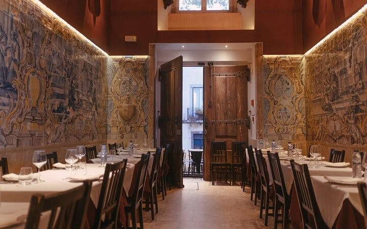 Portuguese Dinner and Fado Live Show at Mesa de Frades Chapel in Lisbon Image 8