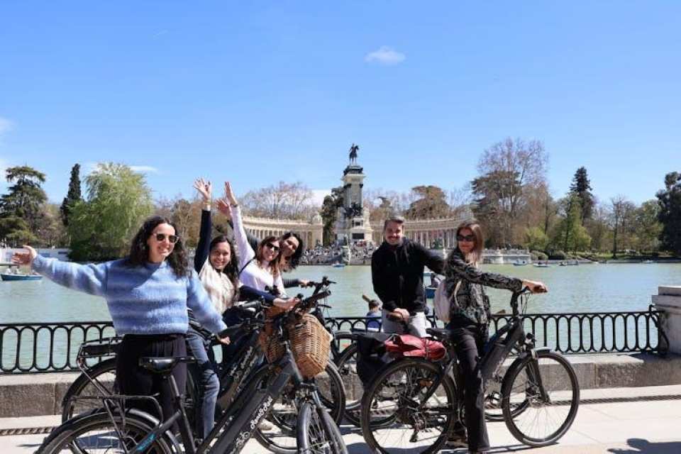 Prado Museum guided tour with optional tapas or e-bike ride