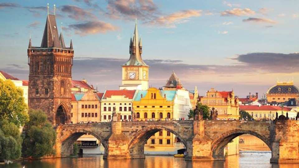 Prague audio guide with TravelMate app