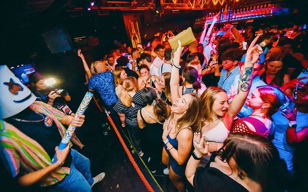 Prague Boat Party with Unlimited Drinks and After-Party Entry Image 3