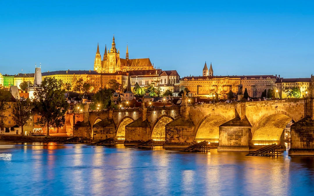 Prague Boat Party with Unlimited Drinks and After-Party Entry Image 6