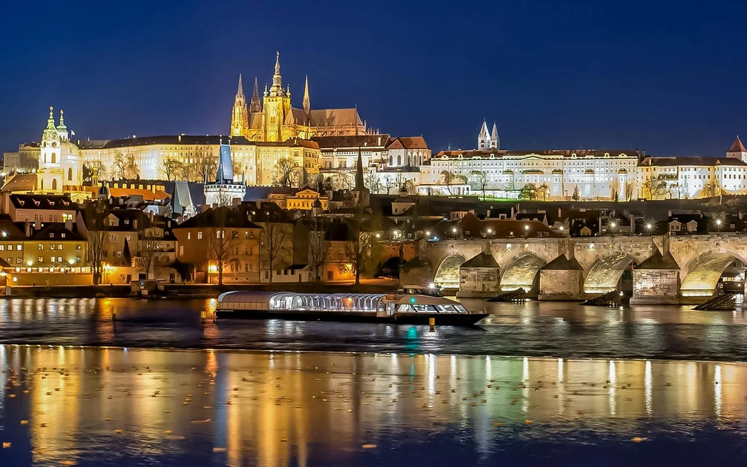 Prague Dinner Cruise on an Open-Top Glass Boat with Live Music Image 2