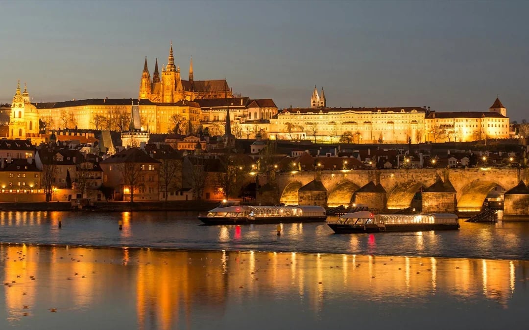 Prague Dinner Cruise on an Open-Top Glass Boat with Live Music Image 7