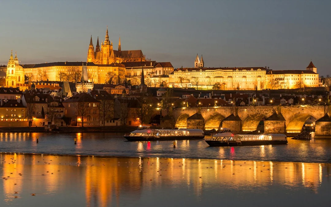 Prague Dinner Cruise on an Open-Top Glass Boat with Live Music Image 7