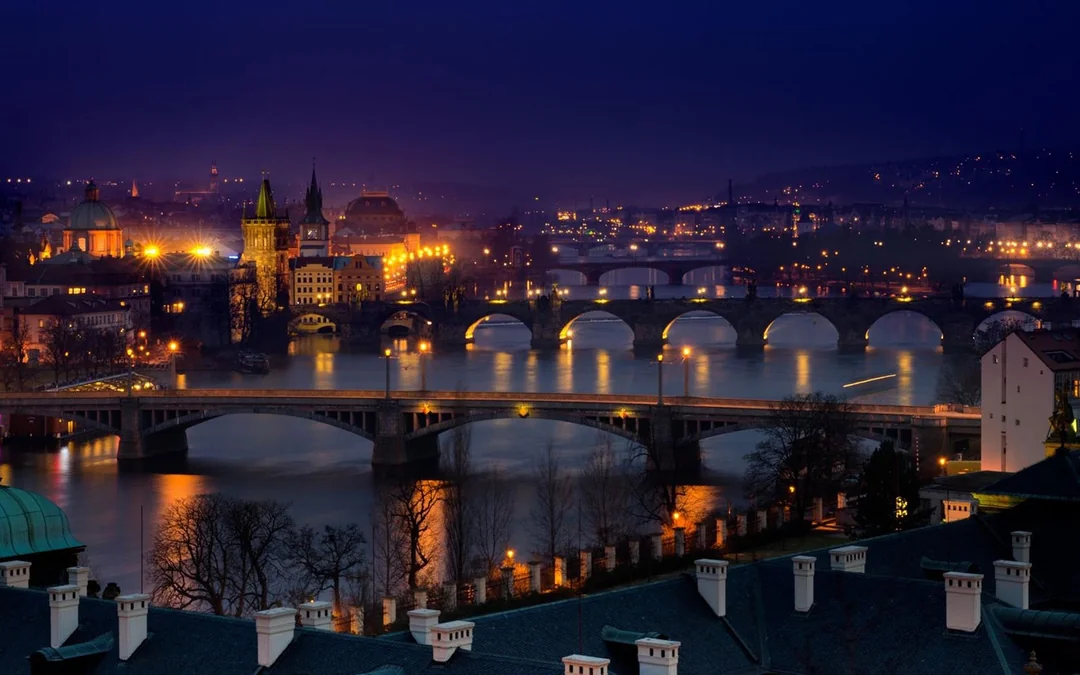 Prague Evening River Cruise with Prosecco Image 12