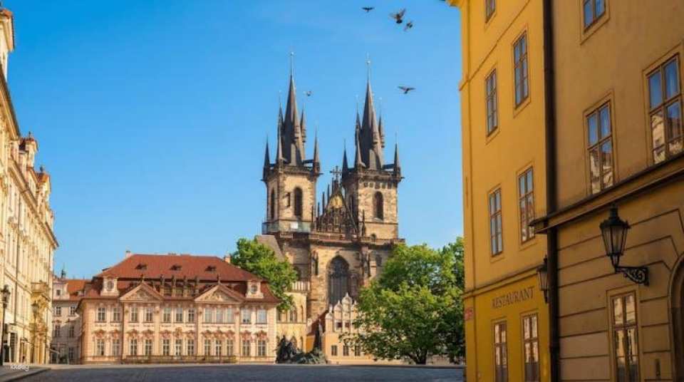 Prague National Museum Ticket and Online City Tour Audio Guide