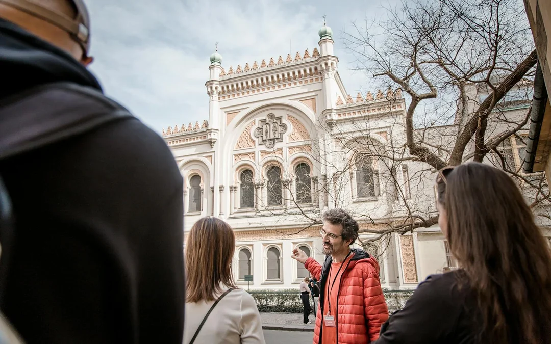Prague Old Town & Jewish Ghetto Highlights Tour Image 1