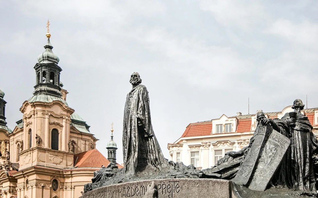 Prague Old Town & Jewish Ghetto Highlights Tour Image 4