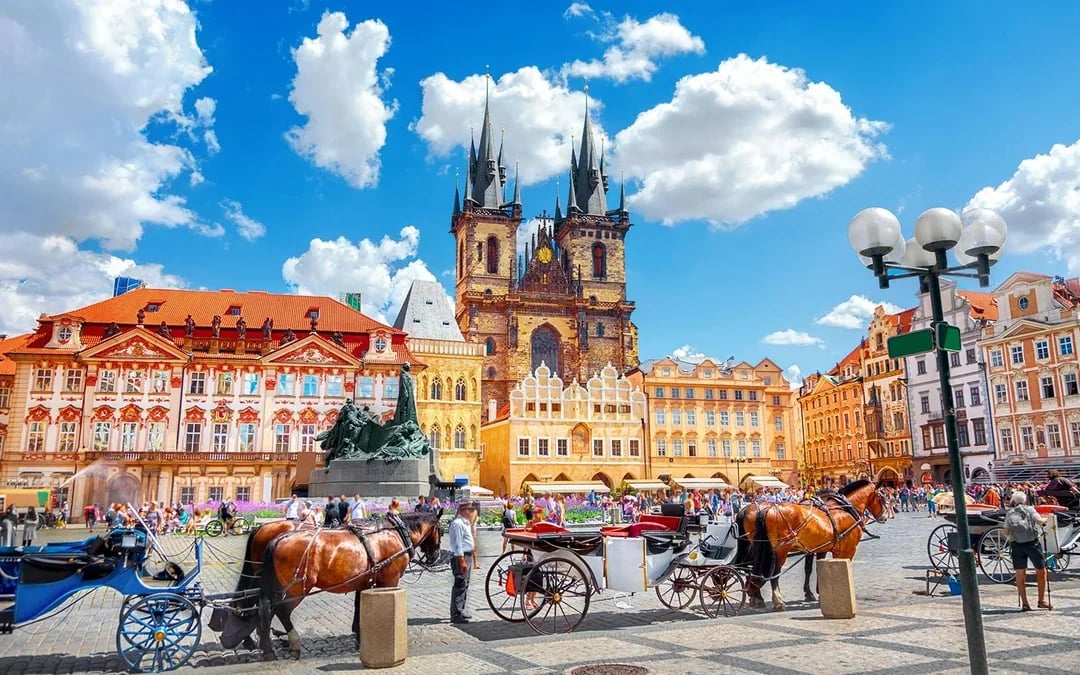 Prague: Old Town Hall Tower with Old Town & Jewish Quarter Tour Image 4