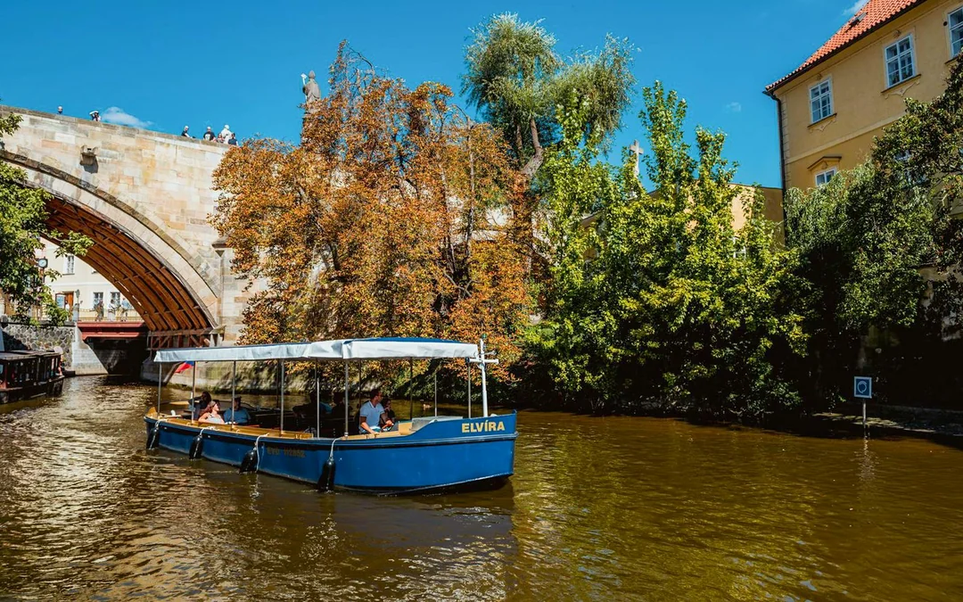 Prague Sightseeing Boat Cruise to Devil's Channel Image 5