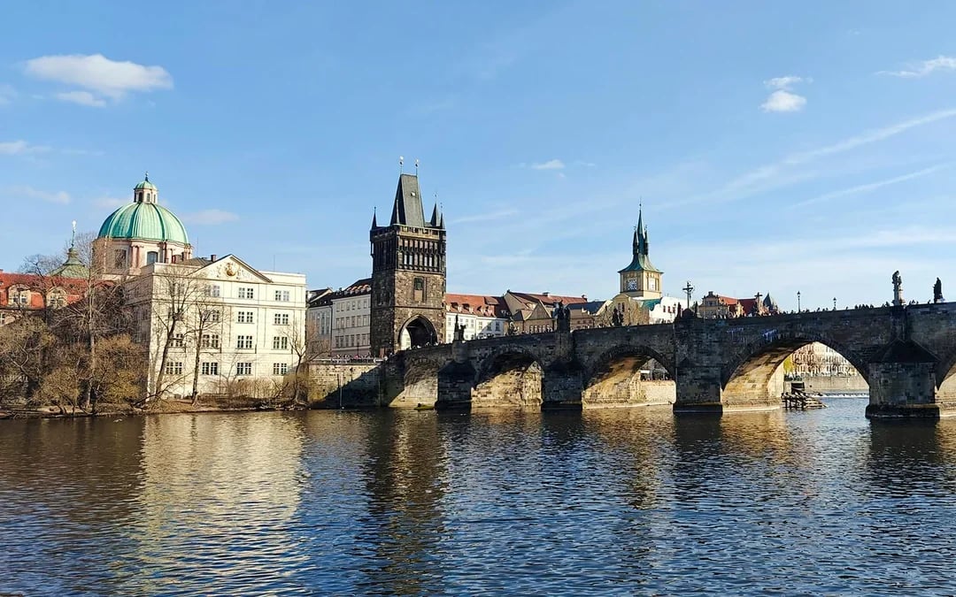 Prague Sightseeing Cruise on a Historic 1927 Passenger Boat with Drinks and Snacks Image 2