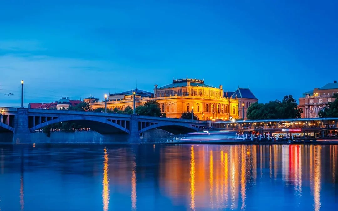 Prague Sightseeing Cruise on a Historic 1927 Passenger Boat with Drinks and Snacks Image 8