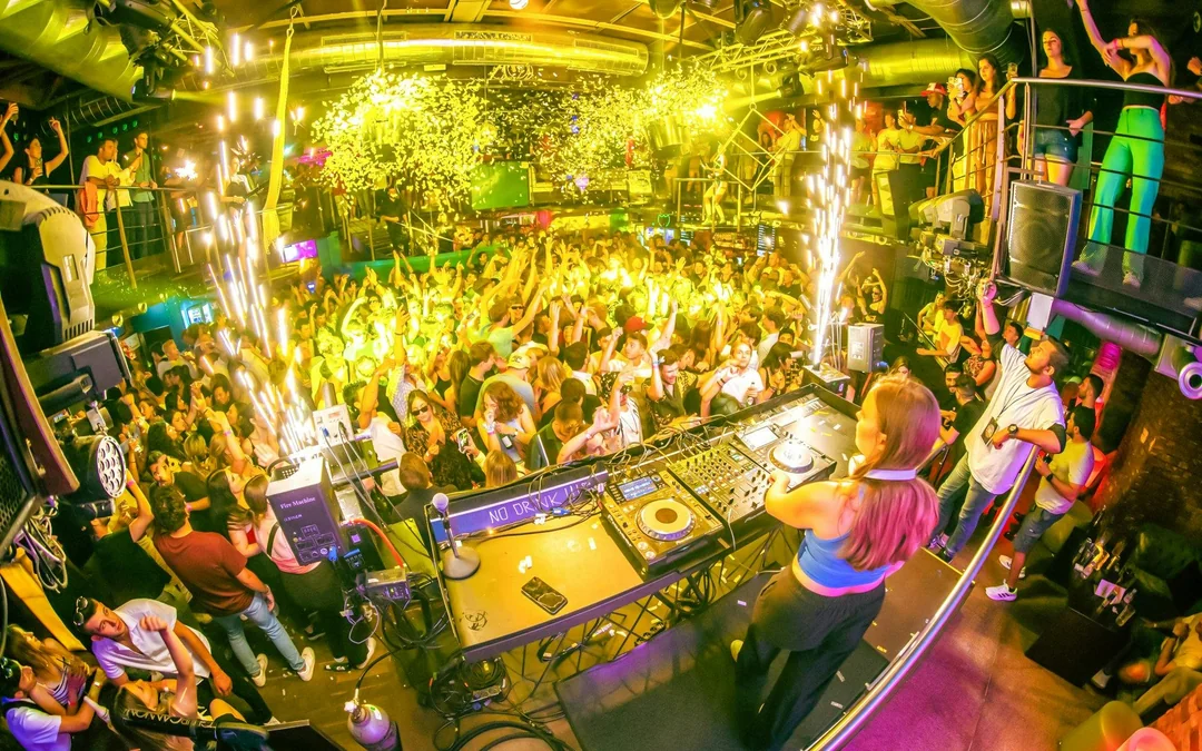 Prague Sunset Boat Party & Free Afterparty Access Image 5