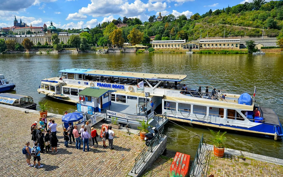 Prague Vltava River Sightseeing Cruise Image 10