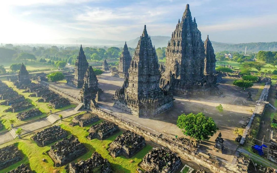 Prambanan Temple Tours Image 1