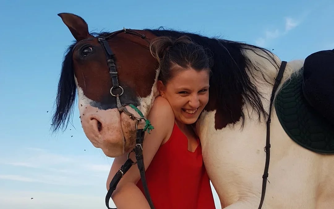 Premium 2 Hours Horse Riding, Desert Trail & Sea Beach - Hurghada Image 6