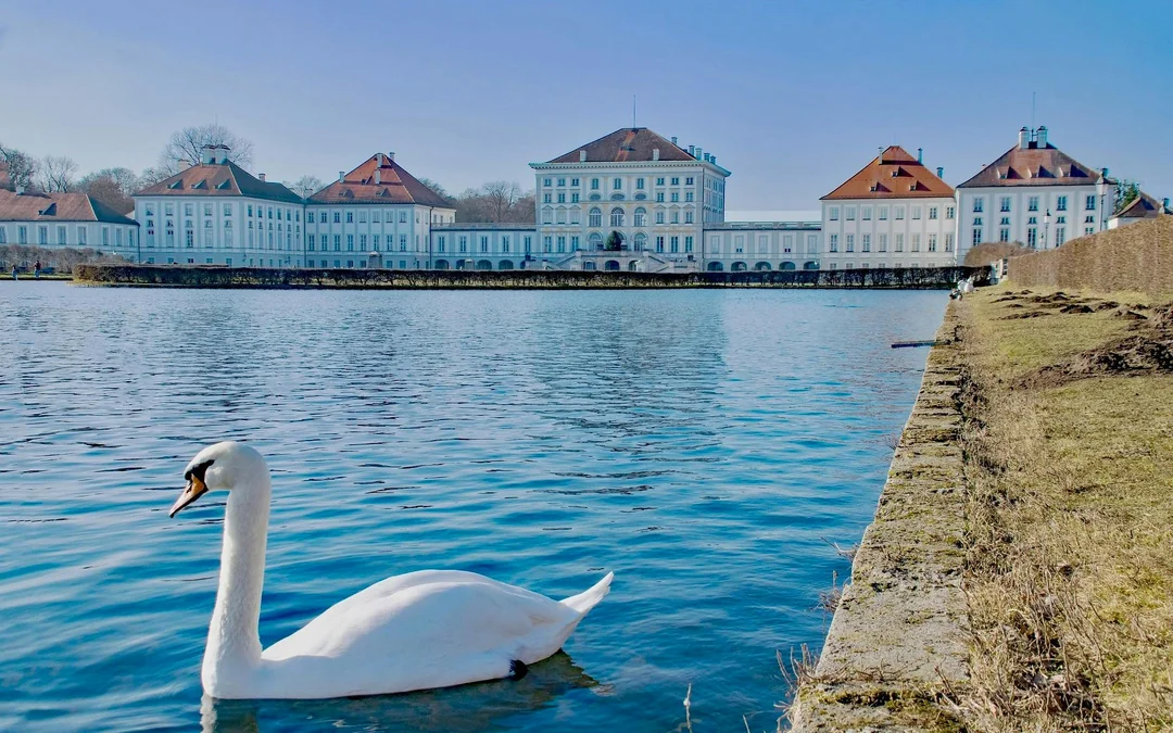 Premium Guided Tour of Neuschwanstein Castle & Linderhof Palace with Transfers from Munich & Admission Tickets Image 2