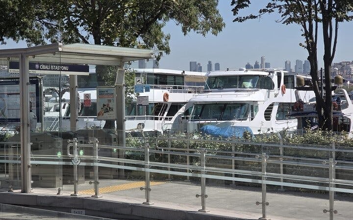 Princess Islands Heybeliada and Buyukada Round-Trip Ferry Ticket Image 6