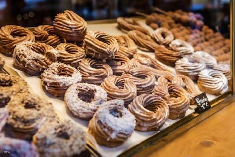 Private and personalized Munich food tour with a local guide