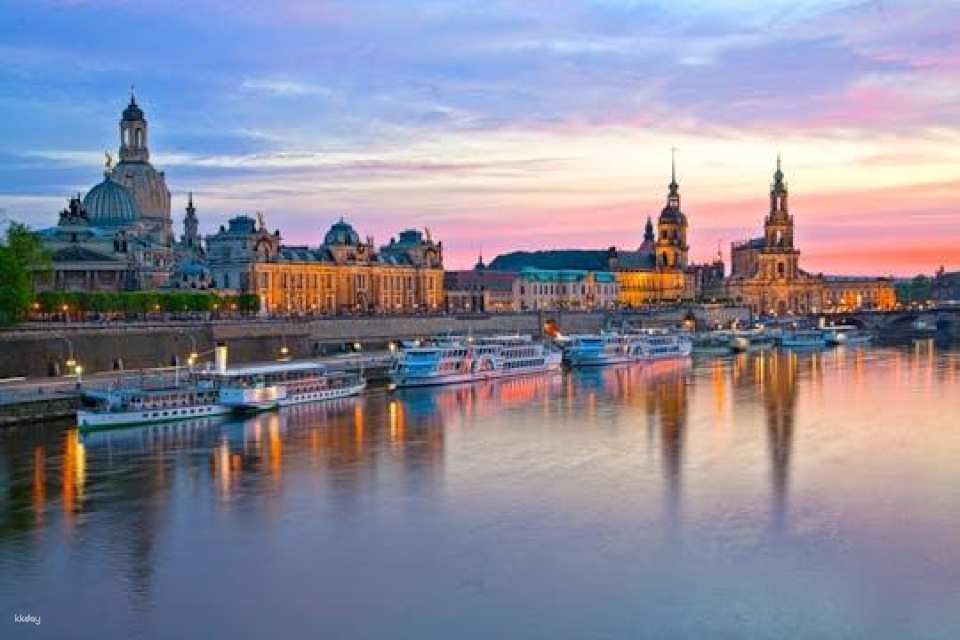 Private architecture walk through Dresden with a local expert