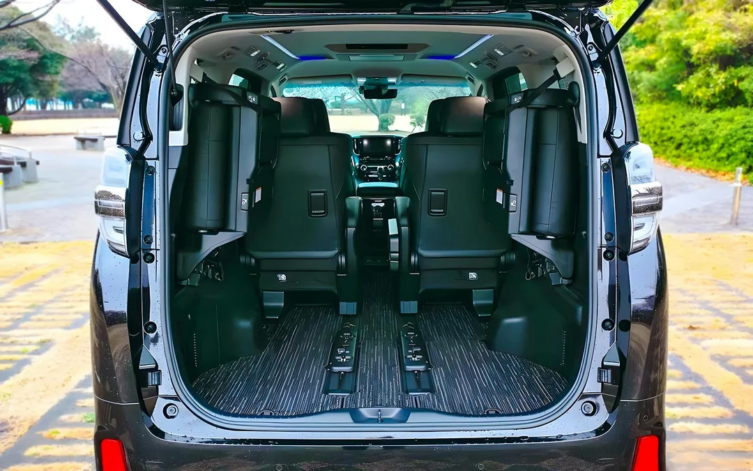 Private Car Transfers: Kansai Airport to/from All Hotels in Osaka, Kyoto, Nara, or Kobe Image 5