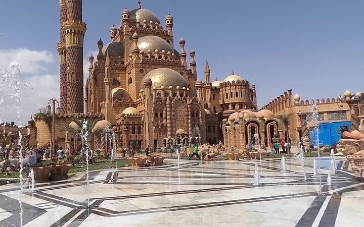 Private City tour, Mosque, Soho Square & Ice Rink-Sharm El Sheikh Image 2