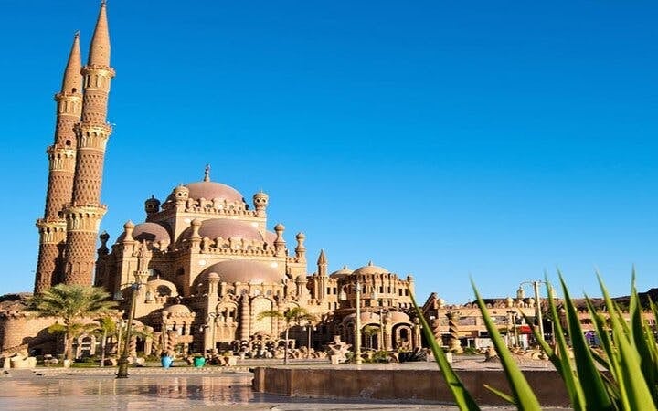 Private City tour, Mosque, Soho Square & Ice Rink-Sharm El Sheikh Image 9