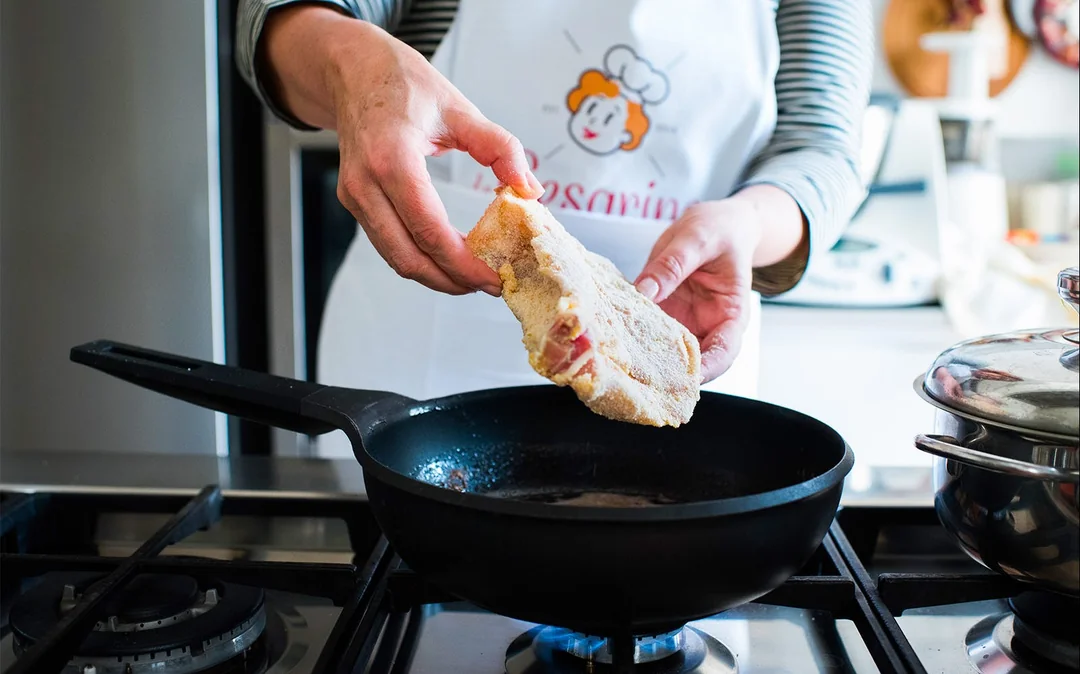 Private cooking class in Milan Image 5