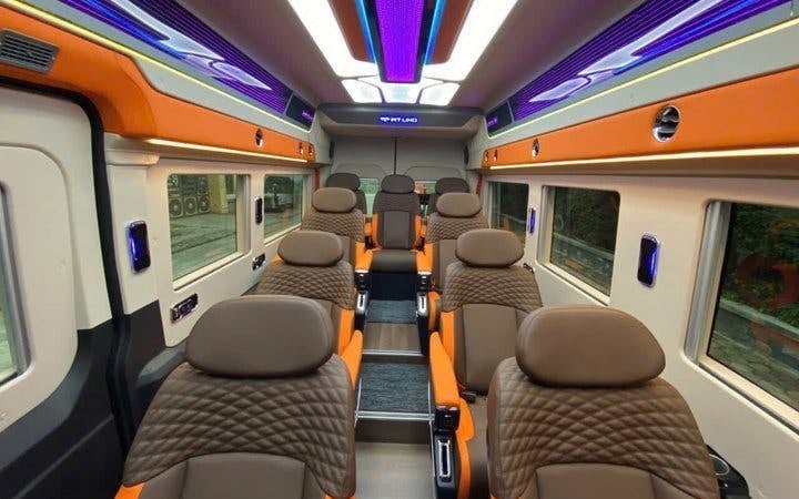 Private Door-to-Door Transfer Between Sapa and Ninh Binh Image 2