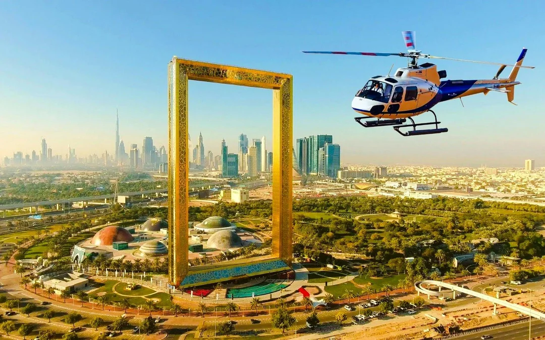 Private Dubai Helicopter Ride by Helidubai: 12 to 40 Minutes (Up to 5 Guests) Image 4