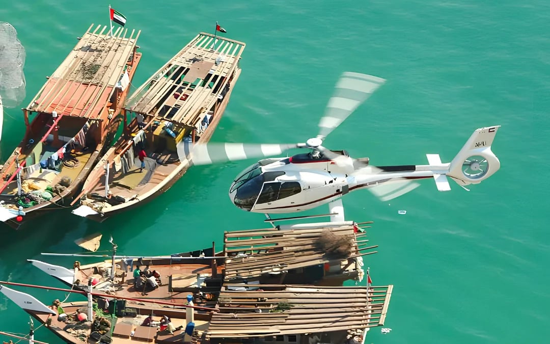 Private Dubai Helicopter Ride from Atlantis The Palm: 12 to 40 Minutes (Up to 5 Guests) Image 3
