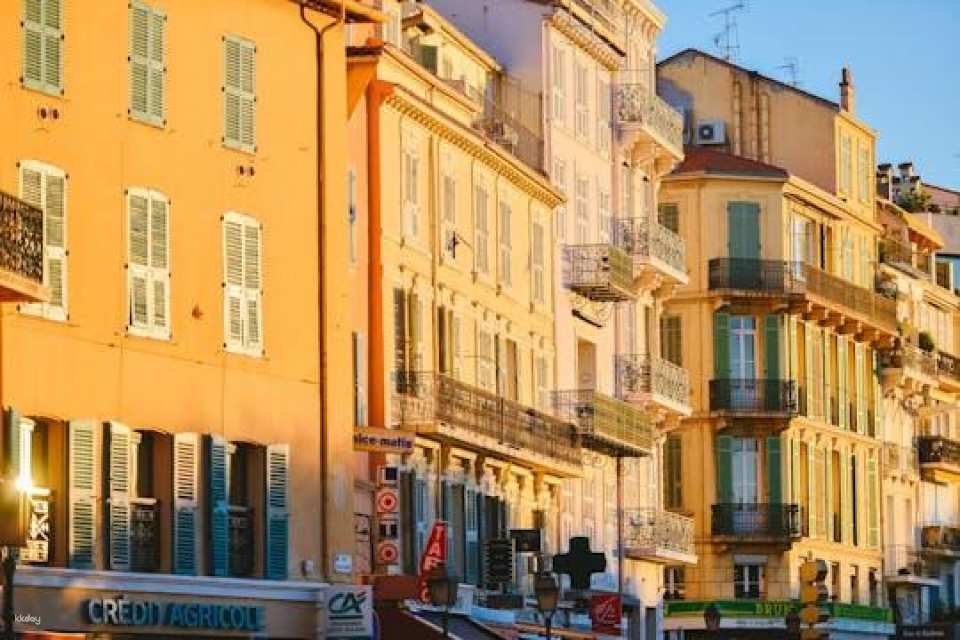 Private exclusive history walk through Cannes with a local expert