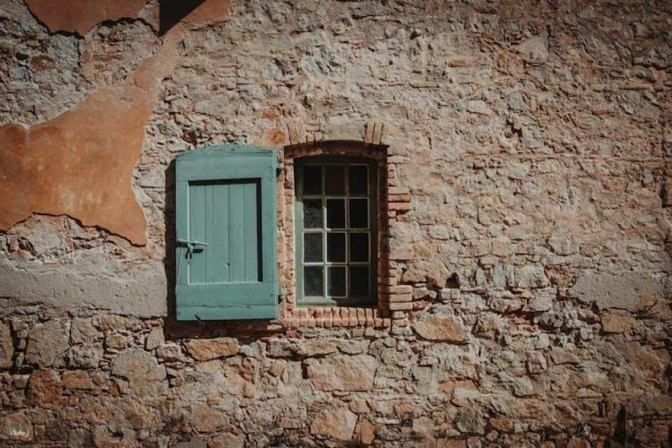 Private exclusive history walk through Cannes with a local expert