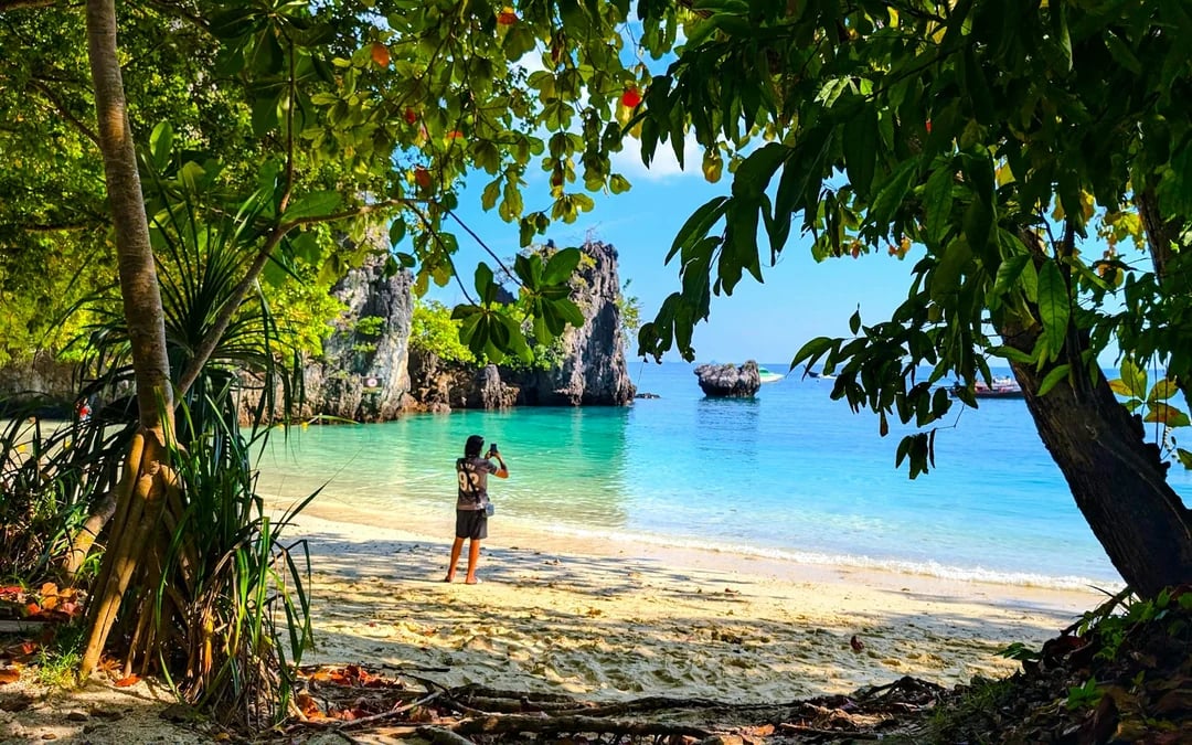 Private Longtail Boat Island-Hopping Tour from Koh Yao Yai or Koh Yao Noi Image 1