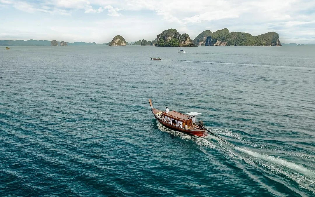 Private Luxury Longtail Boat Island Half-Day Tour in Krabi Image 1