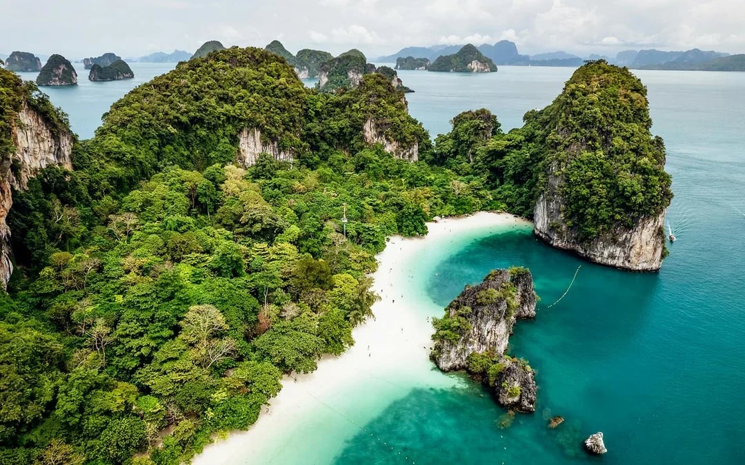 Private Luxury Longtail Boat Island Half-Day Tour in Krabi Image 3