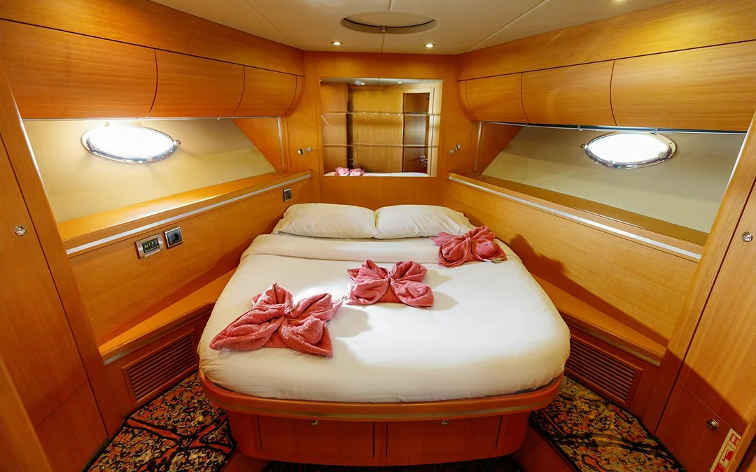 Private Luxury Yacht Rental from Dubai Harbour - Groups up to 19 Image 4