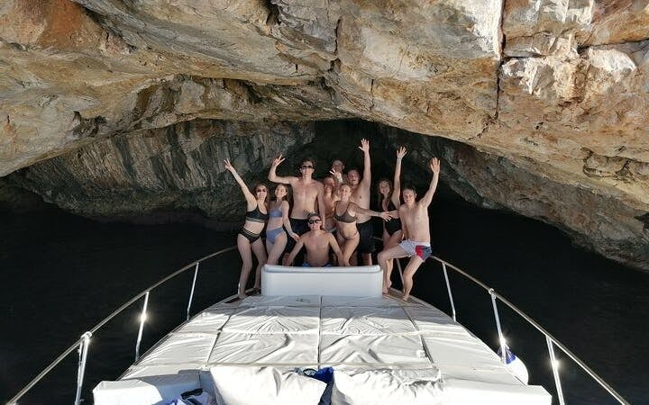 Private Luxury Yacht Tour in Alanya Image 2