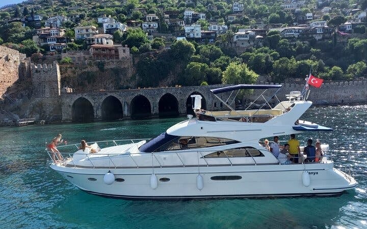 Private Luxury Yacht Tour in Alanya Image 5