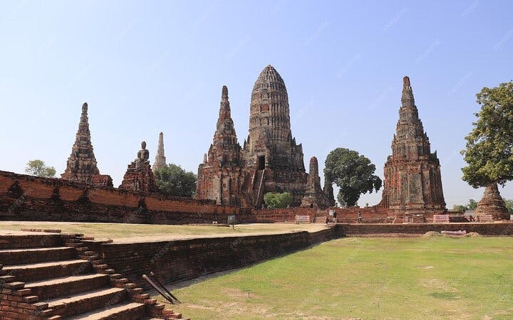 Private: Maeklong Railway Market and Ayutthaya Full Day Tour Image 2