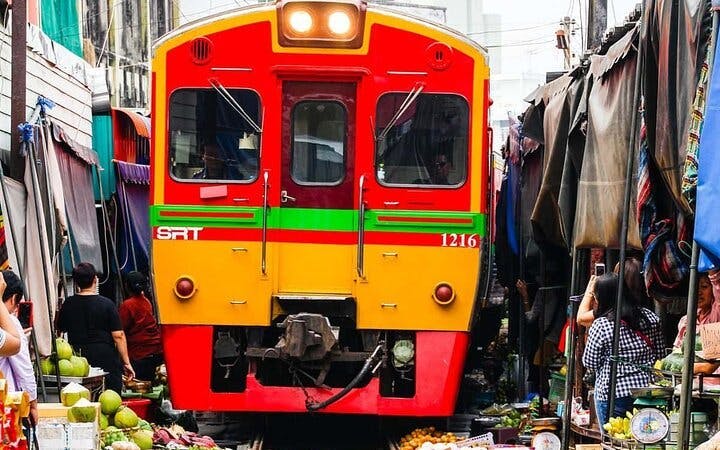 Private: Maeklong Railway Market and Ayutthaya Full Day Tour Image 4