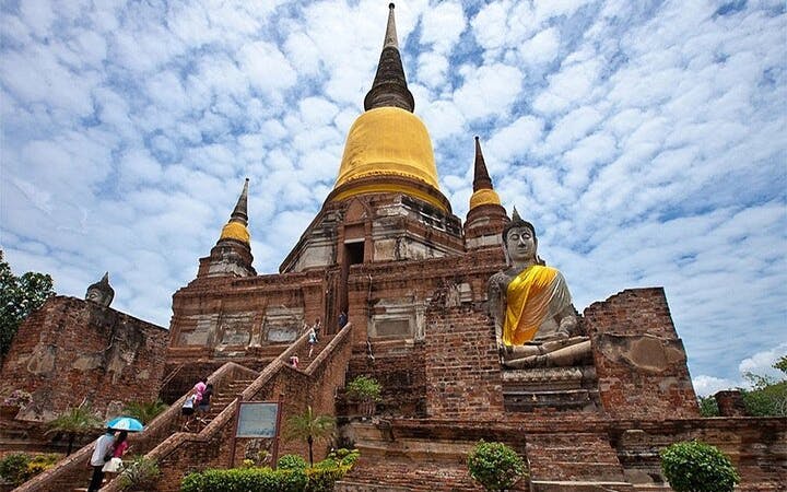 Private: Maeklong Railway Market and Ayutthaya Full Day Tour Image 5