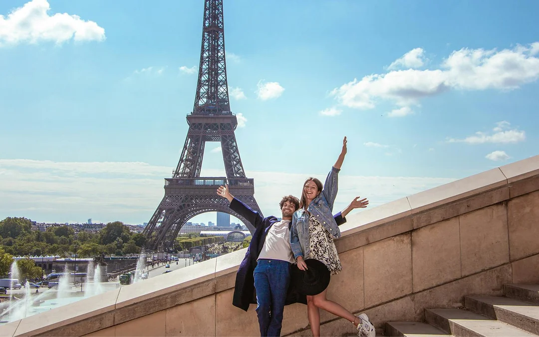 Private Photoshoot at the Eiffel Tower Image 4