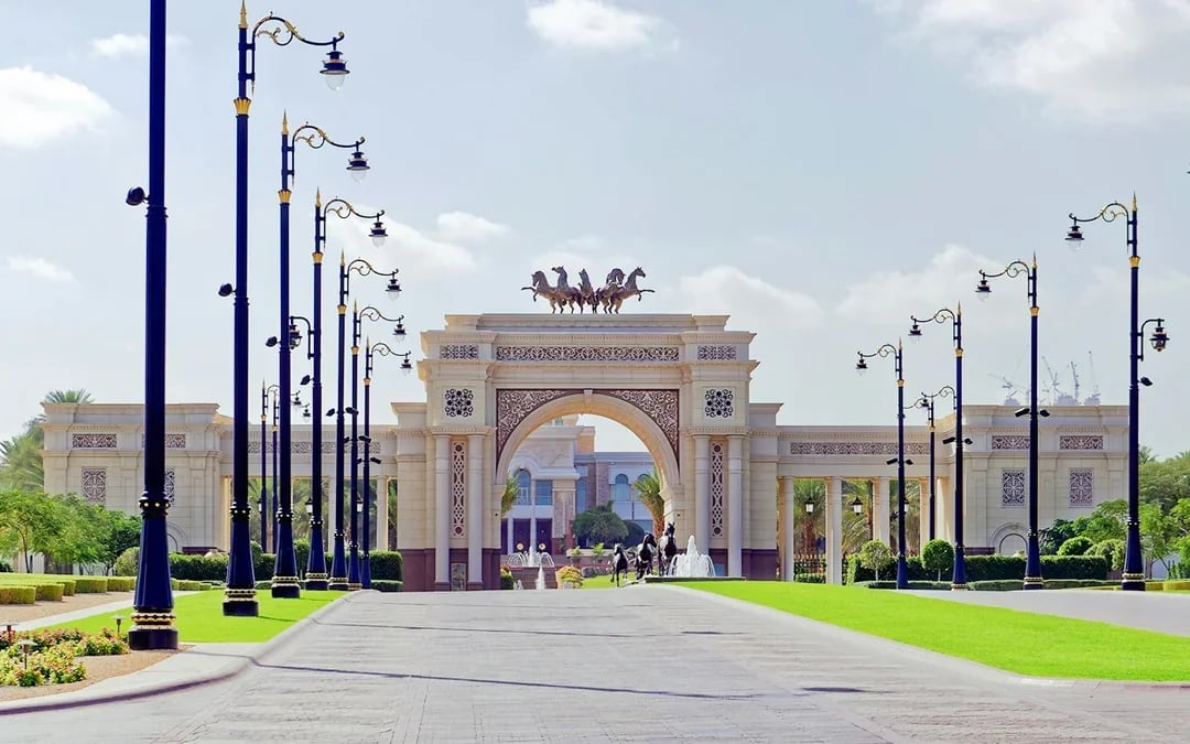 Private Sightseeing Tour of Dubai with Hotel Transfers Image 2