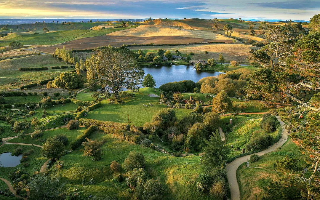 Private Tour From Auckland to Hobbiton Movie Set Image 4