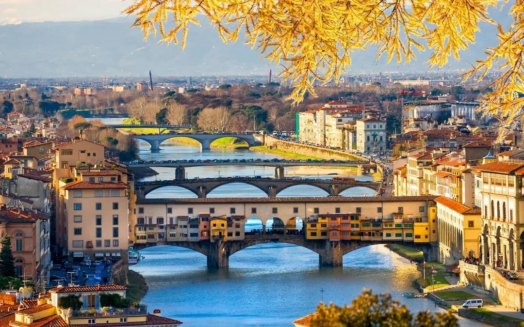 Private Tour of Vasari Corridor and Uffizi Gallery Image 1